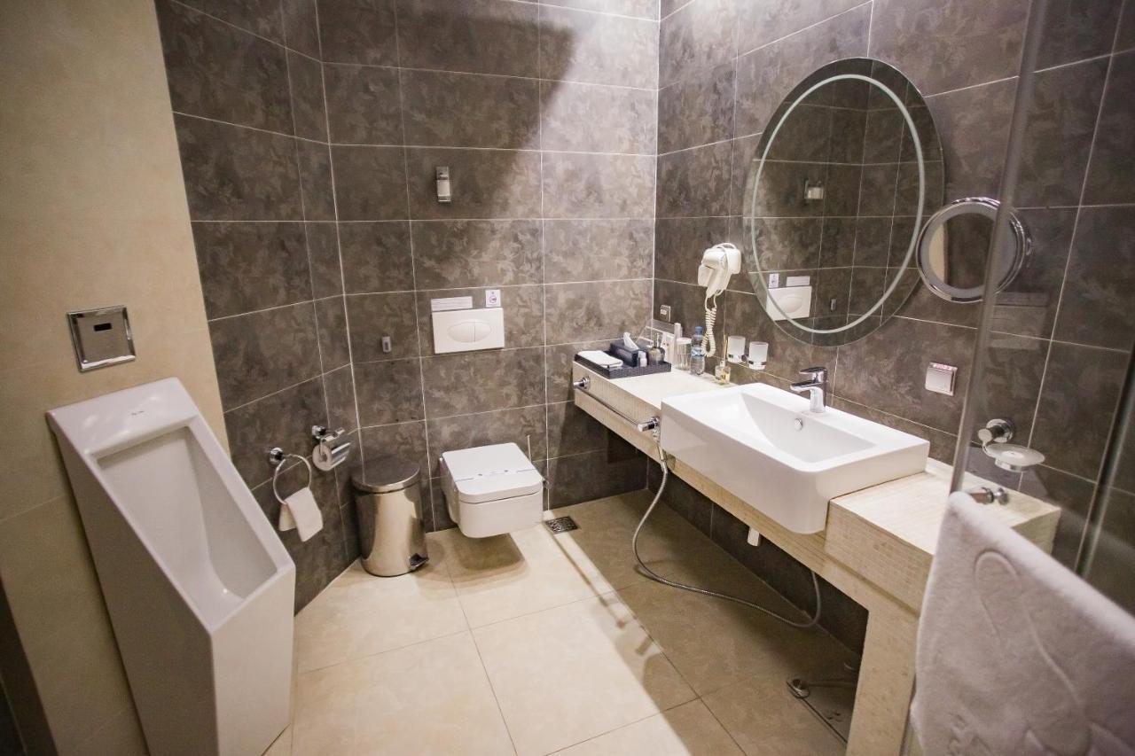 Hotel Feride Vinnytsia Bagian luar foto