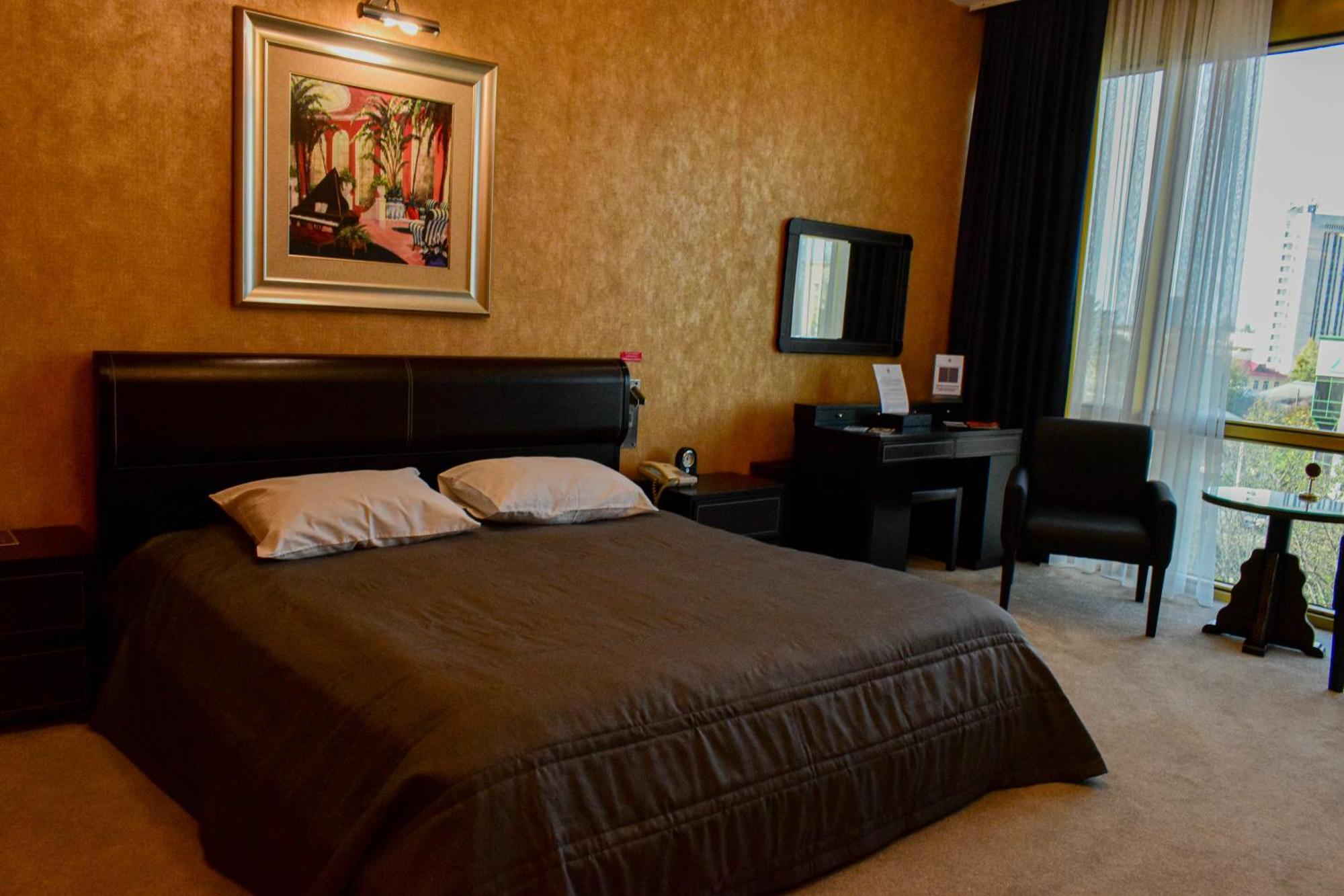 Hotel Feride Vinnytsia Bagian luar foto