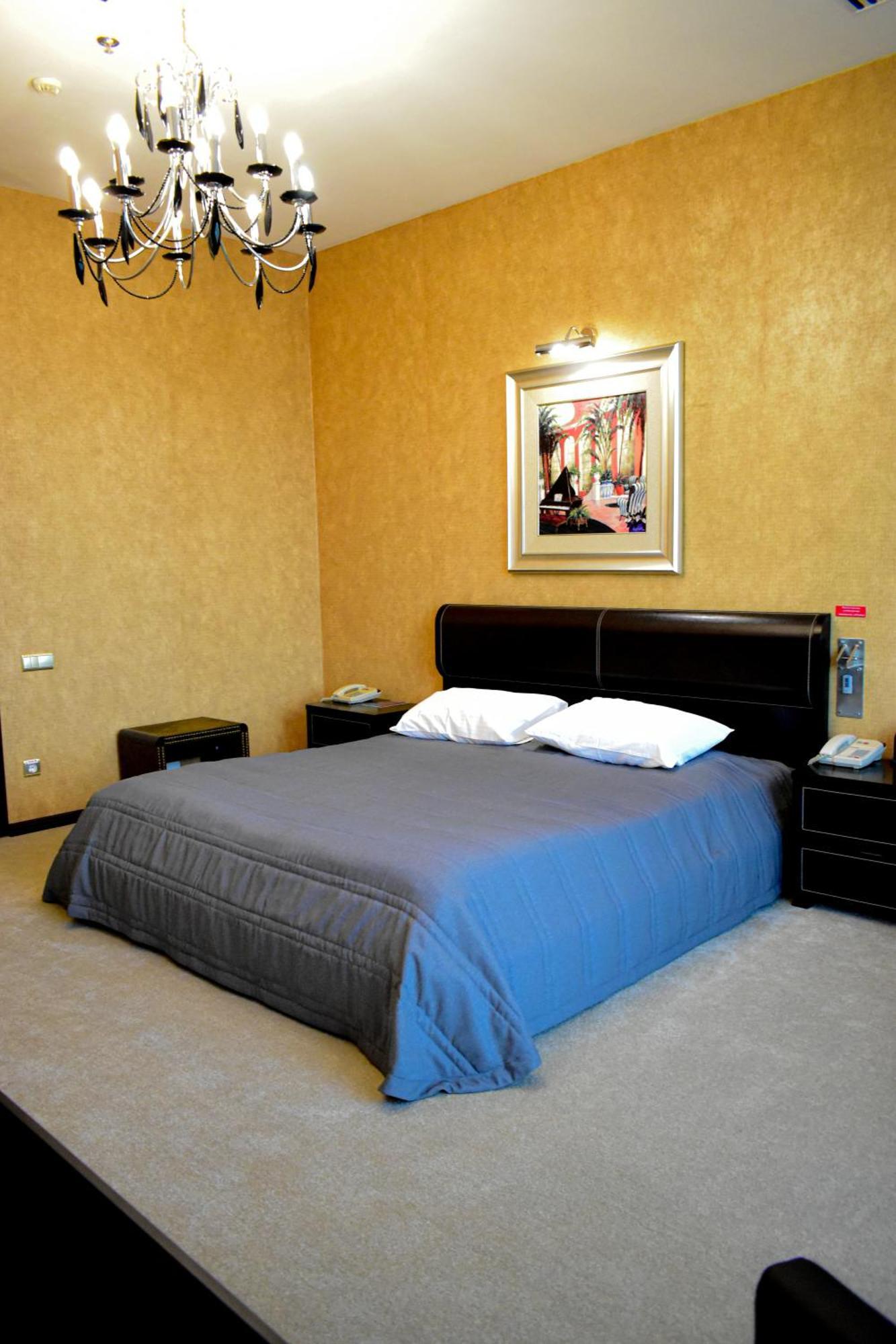 Hotel Feride Vinnytsia Bagian luar foto