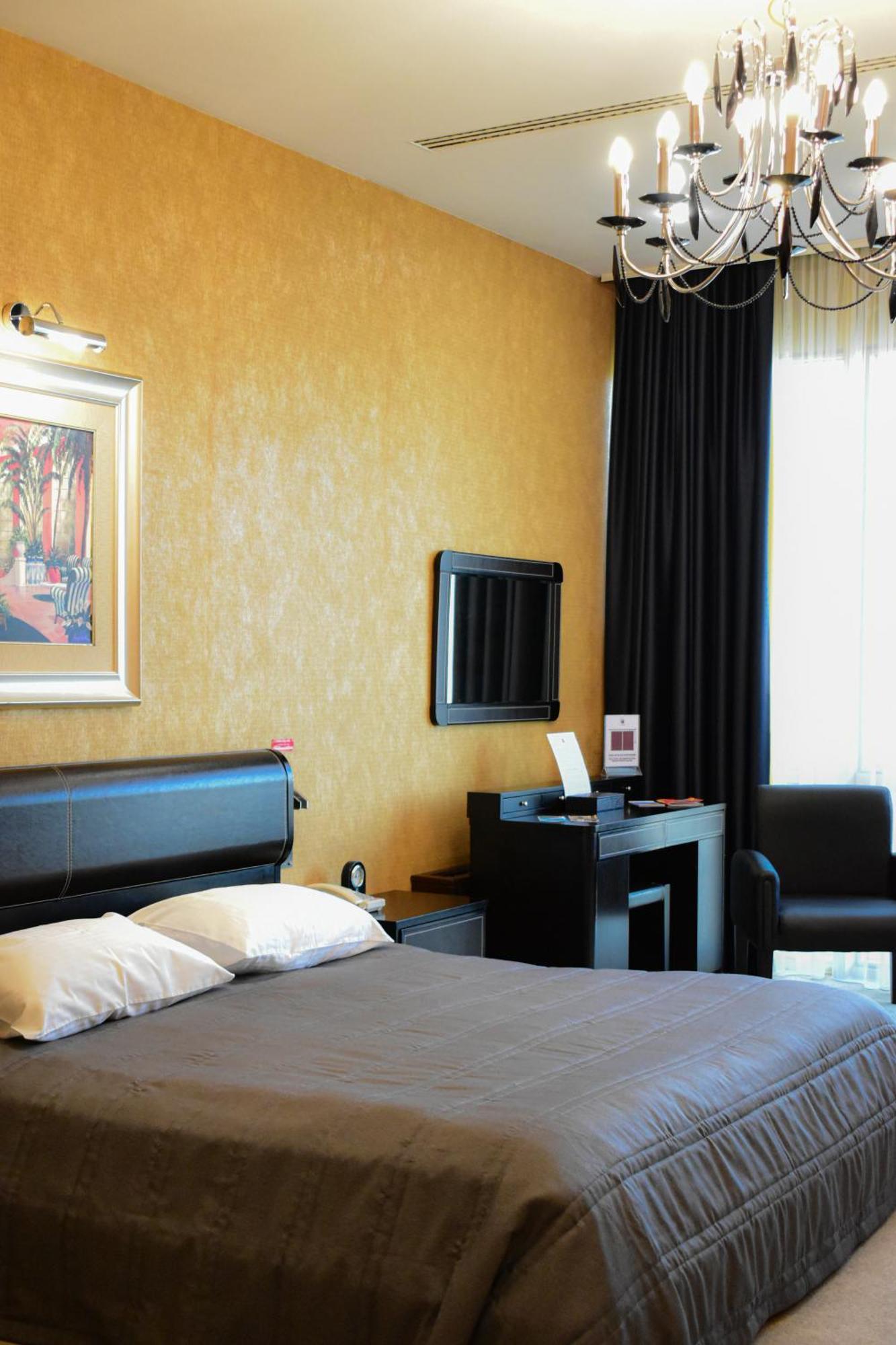 Hotel Feride Vinnytsia Bagian luar foto