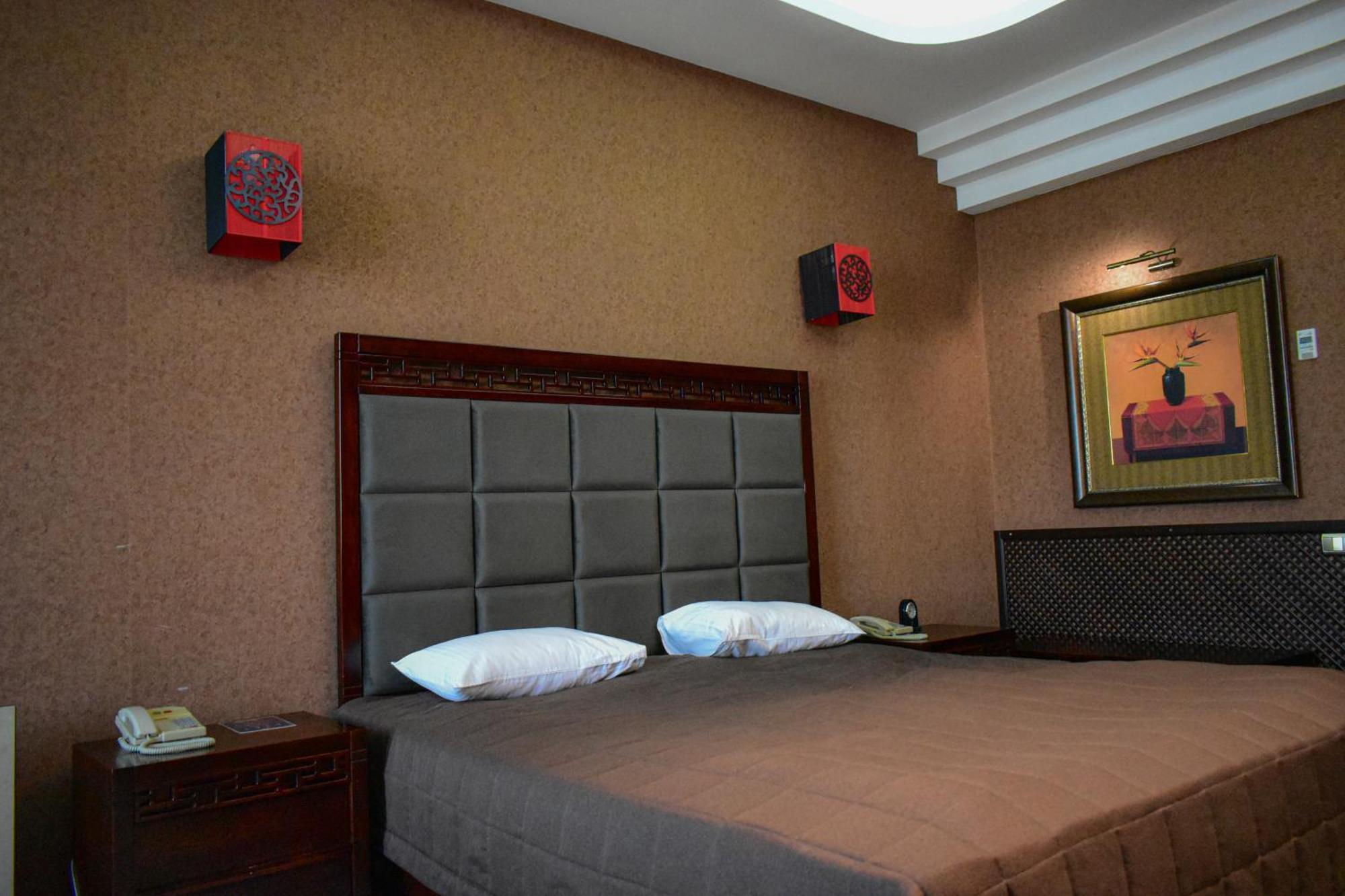 Hotel Feride Vinnytsia Bagian luar foto
