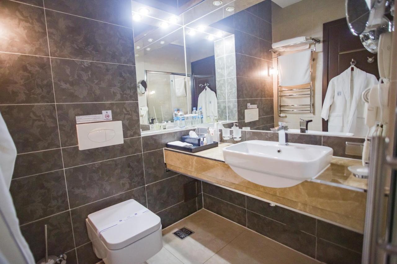 Hotel Feride Vinnytsia Bagian luar foto